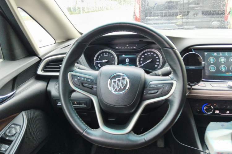 Used Buick GL6 2019 18T 6-Seater Connected Luxury Version China VI Standard Steering Wheel