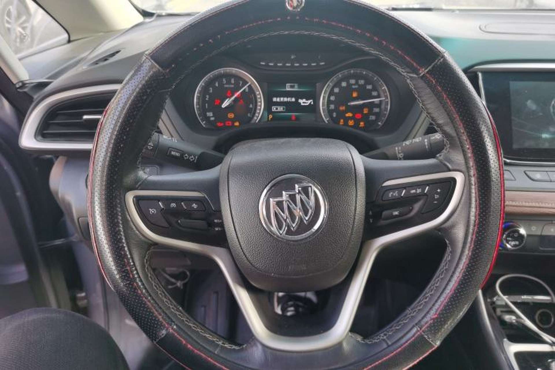 Used Buick GL6 2019 18T 6-Seater Connected Luxury Version China VI Standard Steering Wheel