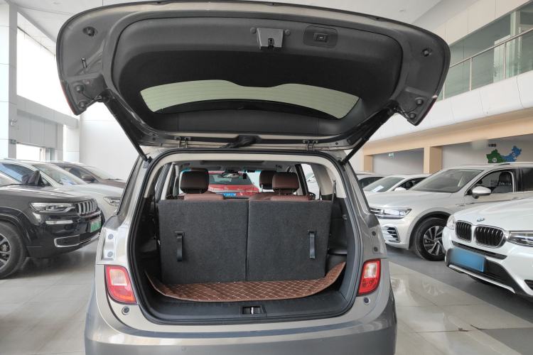 Used Buick GL6 2019 18T 6-Seater Connected Luxury Version China VI Standard Trunk