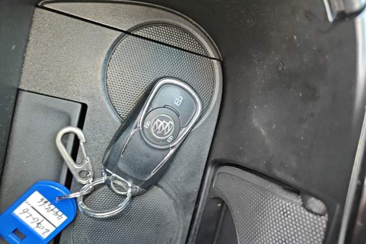 Used Buick GL6 2019 18T 6-Seater Connected Luxury Version China VI Standard Vehicle Key