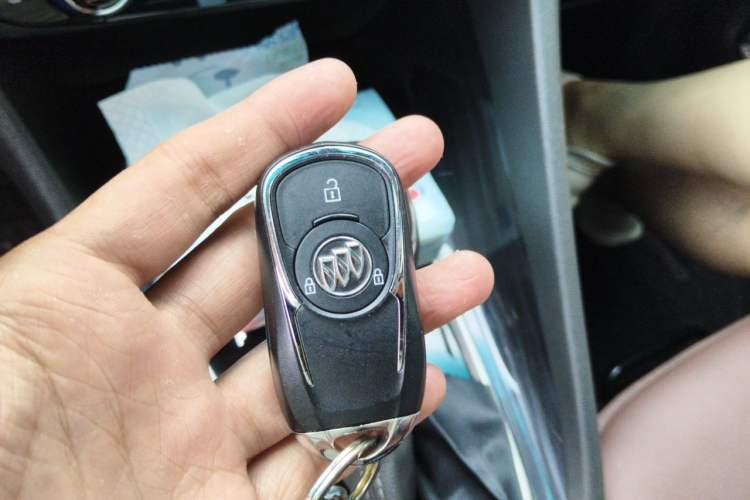 Used Buick GL6 2019 18T 6-Seater Connected Luxury Version China VI Standard Vehicle Key