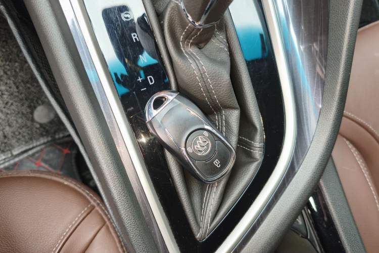 Used Buick GL6 2019 18T 6-Seater Connected Luxury Version China VI Standard Vehicle Key
