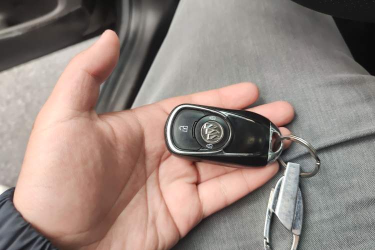 Used Buick GL6 2019 18T 6-Seater Connected Luxury Version China V Standard Vehicle Key