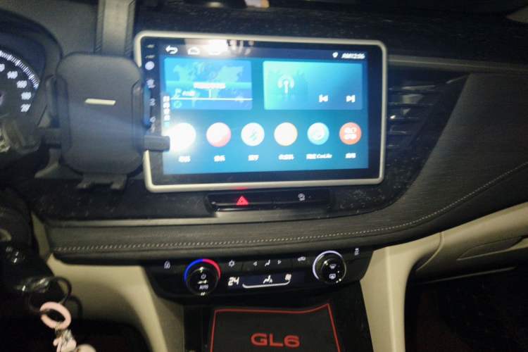 Used Buick GL6 2019 18T 6-Seater Elite Version China V Standard Audio And AC Panel
