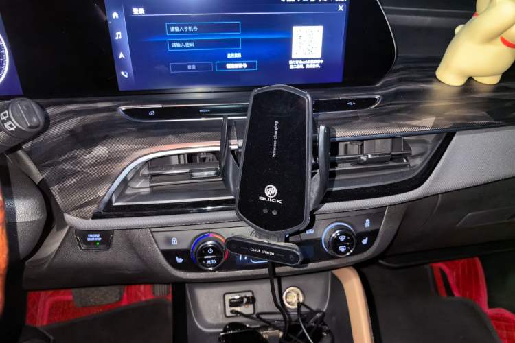 Used Buick GL6 2019 18T 6-Seater Connected Luxury Version China V Standard Audio And AC Panel