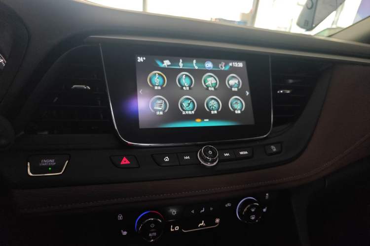 Used Buick GL6 2019 18T 6-Seater Connected Luxury Version China VI Standard Audio And AC Panel