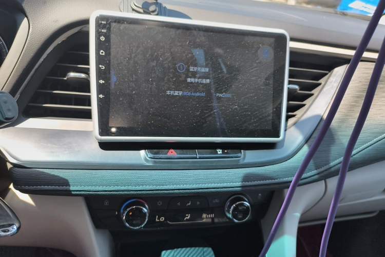 Used Buick GL6 2019 18T 6-Seater Elite Version China V Standard Audio And AC Panel