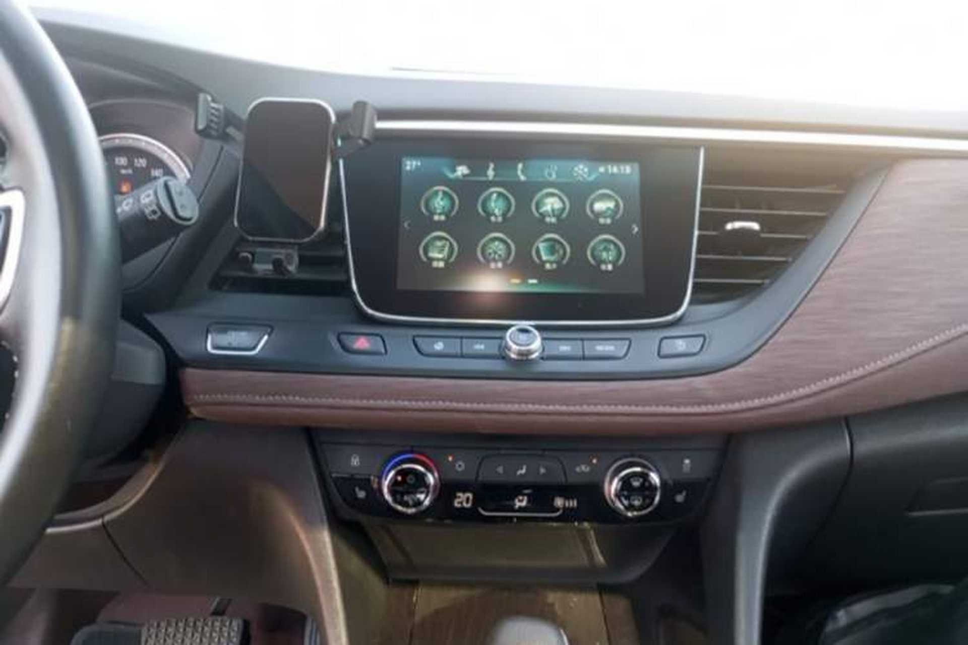 Used Buick GL6 2019 18T 6-Seater Connected Luxury Version China VI Standard Audio And AC Panel