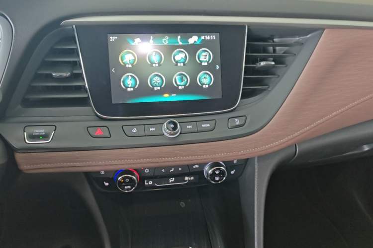 Used Buick GL6 2019 18T 6-Seater Connected Luxury Version China VI Standard Audio And AC Panel