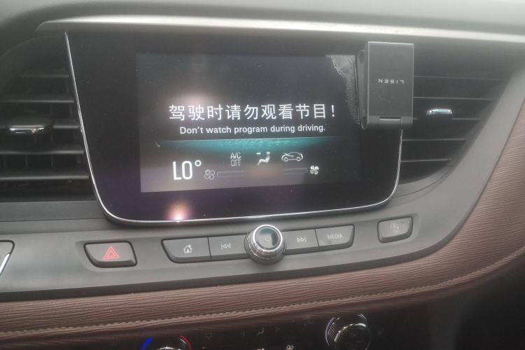Used Buick GL6 2019 18T 6-Seater Connected Luxury Version China VI Standard Audio And AC Panel
