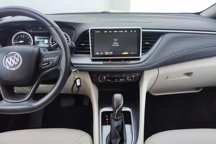 Used Buick GL6 2019 18T 5-Seater Elite Version China V Standard Audio And AC Panel