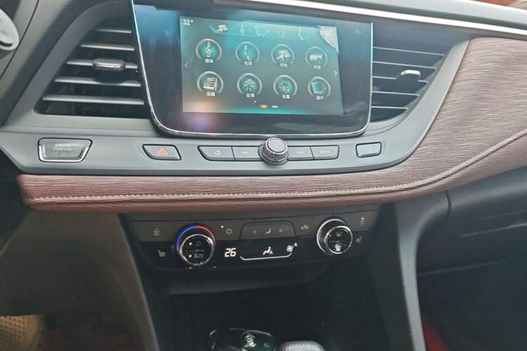 Used Buick GL6 2019 18T 6-Seater Connected Luxury Version China VI Standard Audio And AC Panel