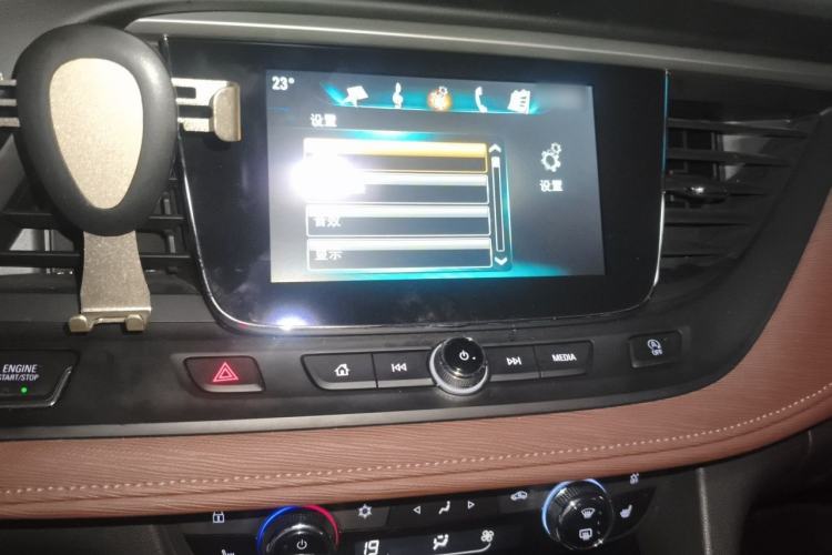 Used Buick GL6 2019 18T 6-Seater Connected Luxury Version China VI Standard Audio And AC Panel