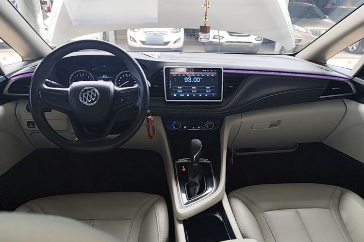 Used Buick GL6 2019 18T 6-Seater Elite Version China VI Standard Center Console