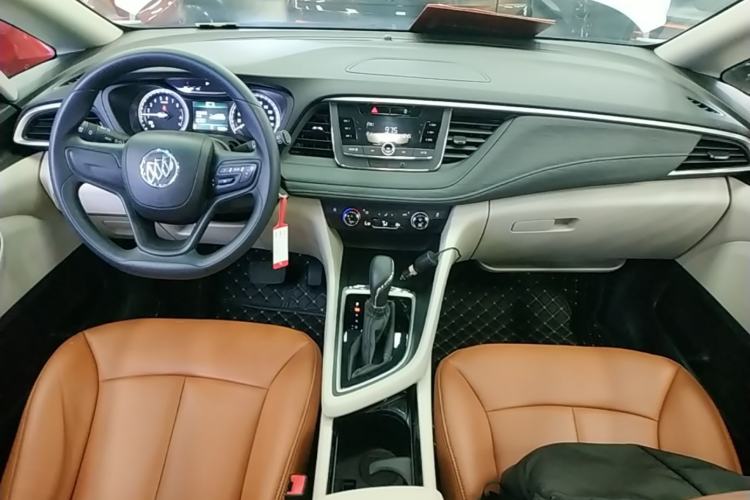 Used Buick GL6 2019 18T 6-Seater Elite Version China VI Standard Center Console