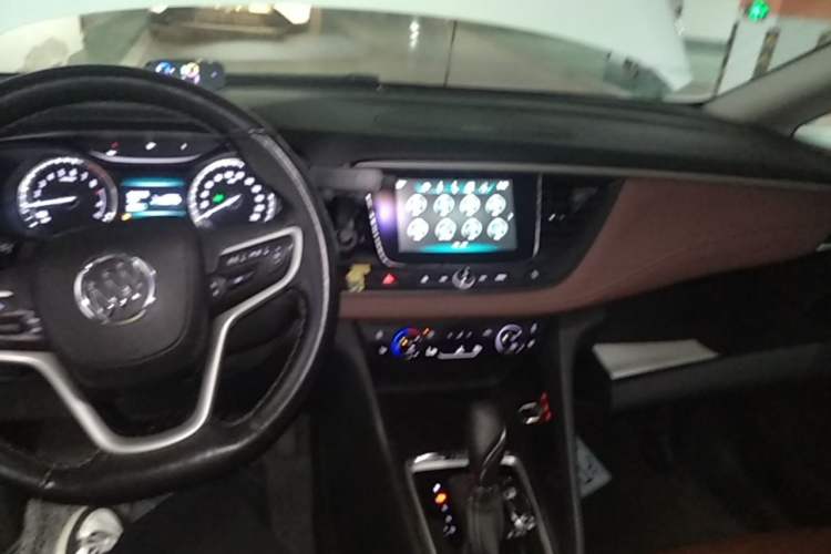 Used Buick GL6 2019 18T 5-Seater Connected Luxury Version China V Standard Center Console