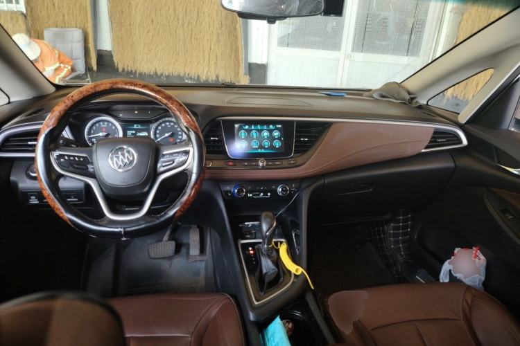 Used Buick GL6 2019 18T 6-Seater Connected Luxury Version China VI Standard Center Console