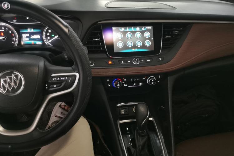Used Buick GL6 2019 18T 6-Seater Connected Luxury Version China VI Standard Center Console