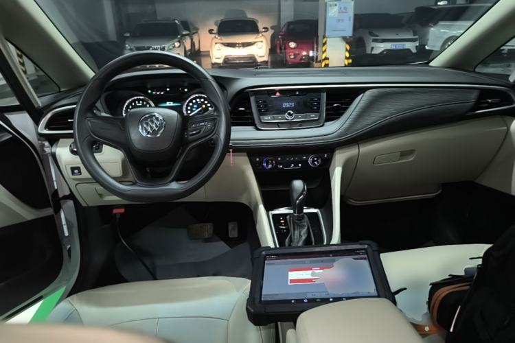 Used Buick GL6 2019 18T 6-Seater Elite Version China VI Standard Center Console