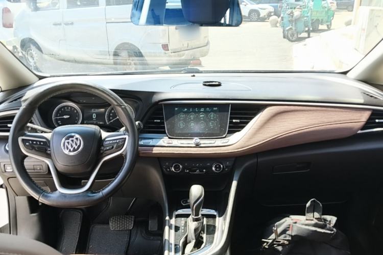 Used Buick GL6 2019 18T 6-Seater Connected Luxury Version China VI Standard Center Console