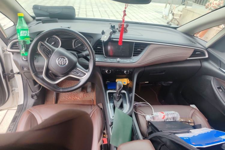 Used Buick GL6 2019 18T 6-Seater Connected Luxury Version China VI Standard Center Console