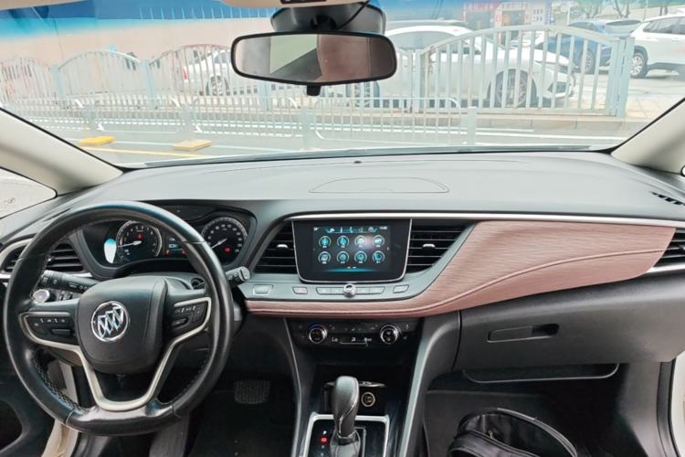 Used Buick GL6 2019 18T 6-Seater Connected Luxury Version China VI Standard Center Console
