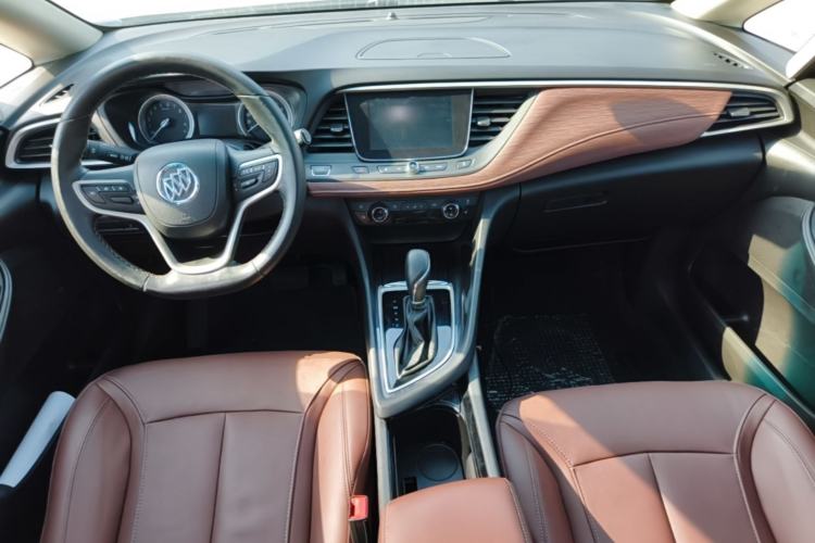 Used Buick GL6 2019 18T 6-Seater Connected Luxury Version China VI Standard Center Console