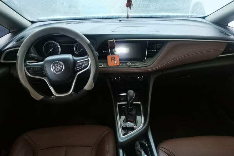 Used Buick GL6 2019 18T 6-Seater Connected Luxury Version China VI Standard Center Console