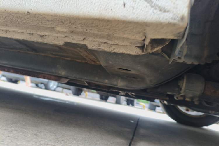 Used Buick GL6 2019 18T 6-Seater Elite Version China VI Standard Chassis Front Right