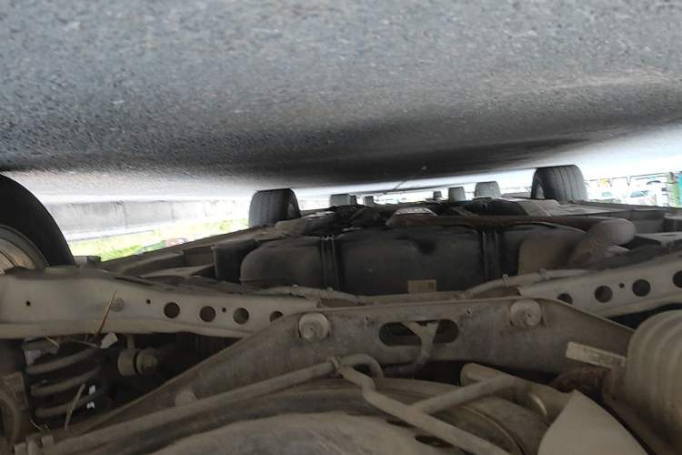 Used Buick GL6 2019 18T 6-Seater Elite Version China VI Standard Chassis Rear