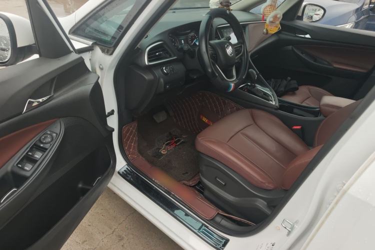 Used Buick GL6 2019 18T 6-Seater Connected Luxury Version China VI Standard Driver Seat