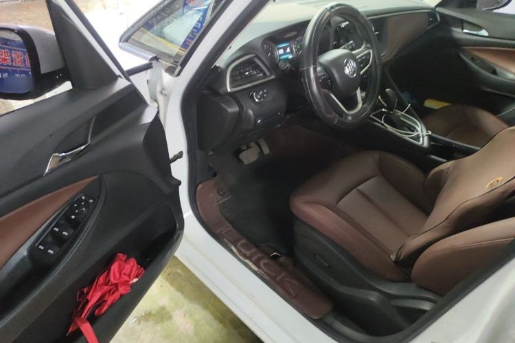 Used Buick GL6 2019 18T 6-Seater Connected Luxury Version China VI Standard Driver Seat