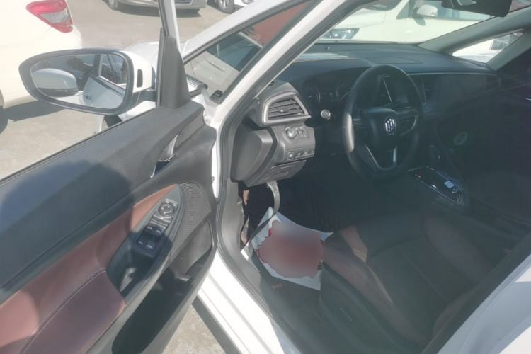 Used Buick GL6 2019 18T 6-Seater Connected Luxury Version China VI Standard Driver Seat