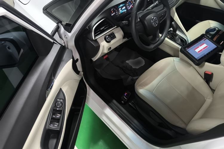 Used Buick GL6 2019 18T 6-Seater Elite Version China VI Standard Driver Seat