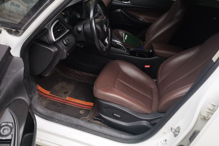 Used Buick GL6 2019 18T 6-Seater Connected Luxury Version China VI Standard Driver Seat