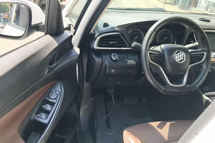 Used Buick GL6 2019 18T 6-Seater Connected Luxury Version China VI Standard Driver Seat