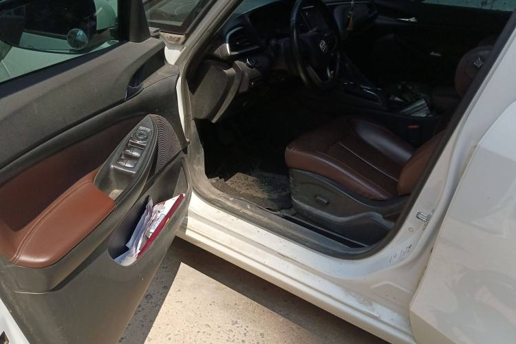 Used Buick GL6 2019 18T 6-Seater Connected Luxury Version China VI Standard Driver Seat