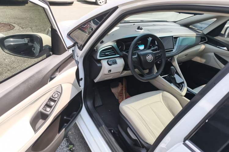Used Buick GL6 2019 18T 6-Seater Elite Version China VI Standard Driver Seat