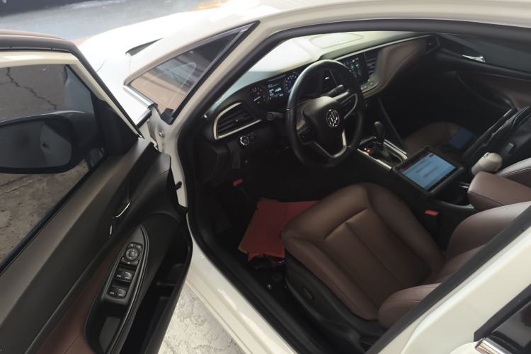 Used Buick GL6 2019 18T 6-Seater Connected Luxury Version China VI Standard Driver Seat