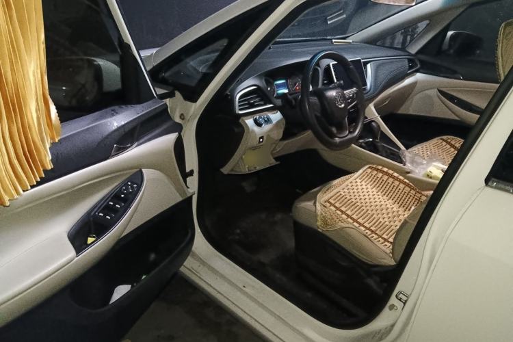 Used Buick GL6 2019 18T 6-Seater Elite Version China VI Standard Driver Seat