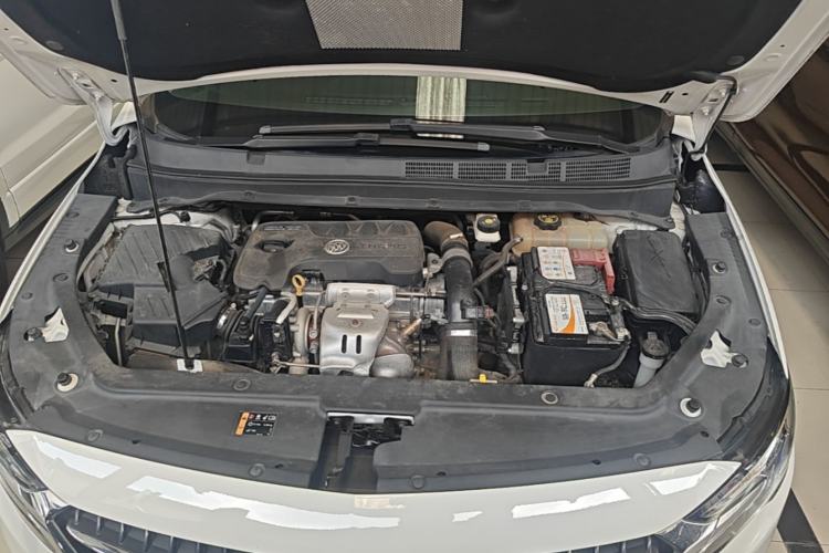 Used Buick GL6 2019 18T 6-Seater Connected Luxury Version China V Standard Engine Bay
