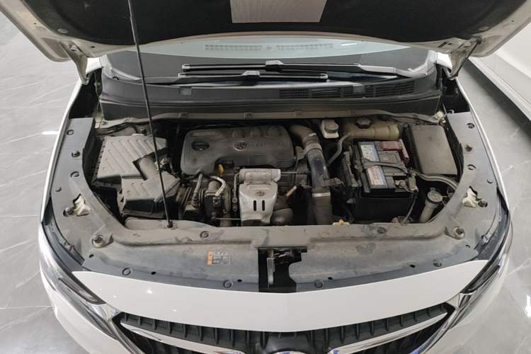 Used Buick GL6 2019 18T 6-Seater Connected Luxury Version China V Standard Engine Bay
