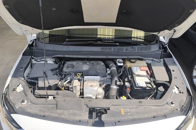 Used Buick GL6 2019 18T 6-Seater Connected Luxury Version China VI Standard Engine Bay