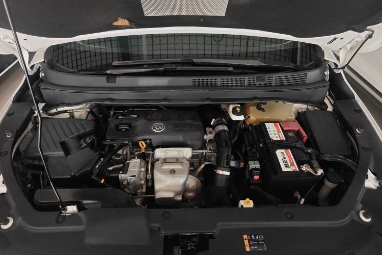Used Buick GL6 2019 18T 6-Seater Connected Luxury Version China VI Standard Engine Bay