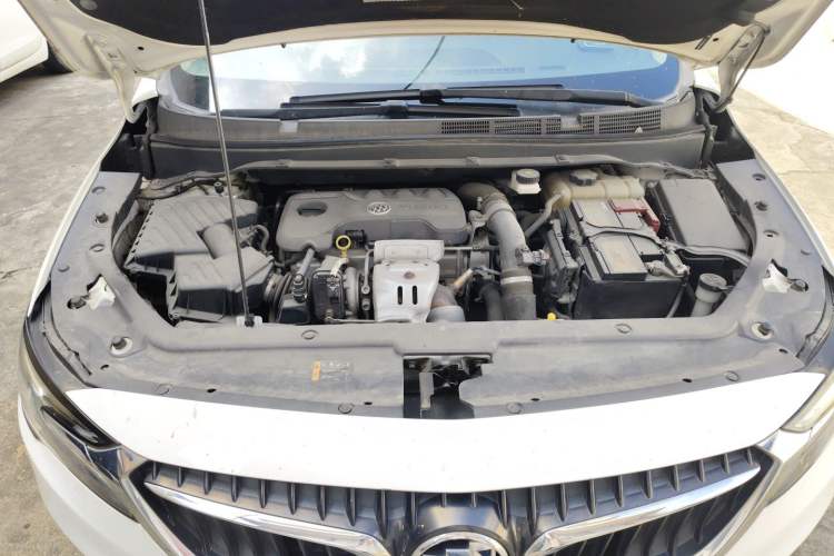 Used Buick GL6 2019 18T 6-Seater Connected Luxury Version China V Standard Engine Bay