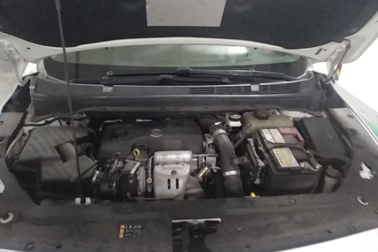 Used Buick GL6 2019 18T 5-Seater Connected Luxury Version China V Standard Engine Bay