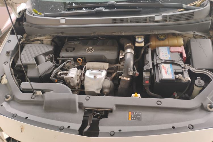 Used Buick GL6 2019 18T 6-Seater Connected Luxury Version China VI Standard Engine Bay