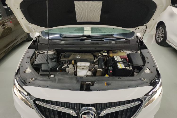 Used Buick GL6 2019 18T 6-Seater Connected Luxury Version China VI Standard Engine Bay