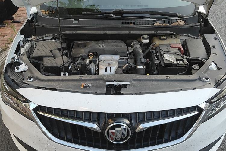 Used Buick GL6 2019 18T 6-Seater Elite Version China VI Standard Engine Bay