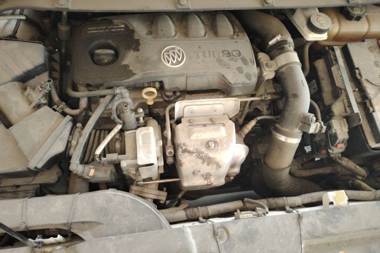Used Buick GL6 2019 18T 6-Seater Connected Luxury Version China VI Standard Engine Bay